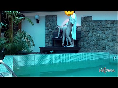❤️ Boss hovuza qulluqçu dəvət edir, lakin isti müqavimət göstərə bilmədi Seks videosu az.pornochaturbate.ru ﹏